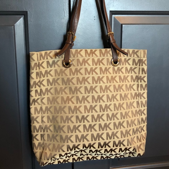 Michael Kors Handbags - Michael Kors Jet Set Signature Tote Leather Straps